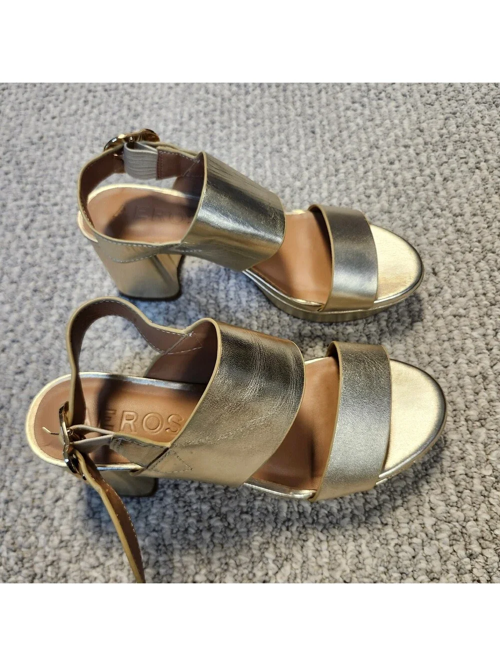 Aerosoles Camera Gold Leather Upper Heel Sandals Size 6M